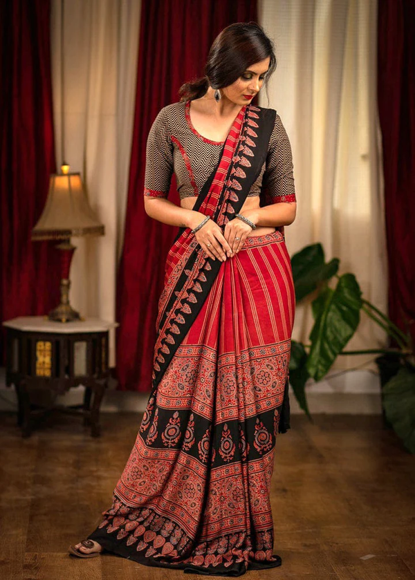 Stylish Red And Black Combinations Color Digital Printed Linen Saree